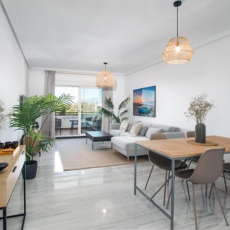 Modern Apartment - 2 Bedrooms, Beachside - Puerto Banus Marbella Exterior photo