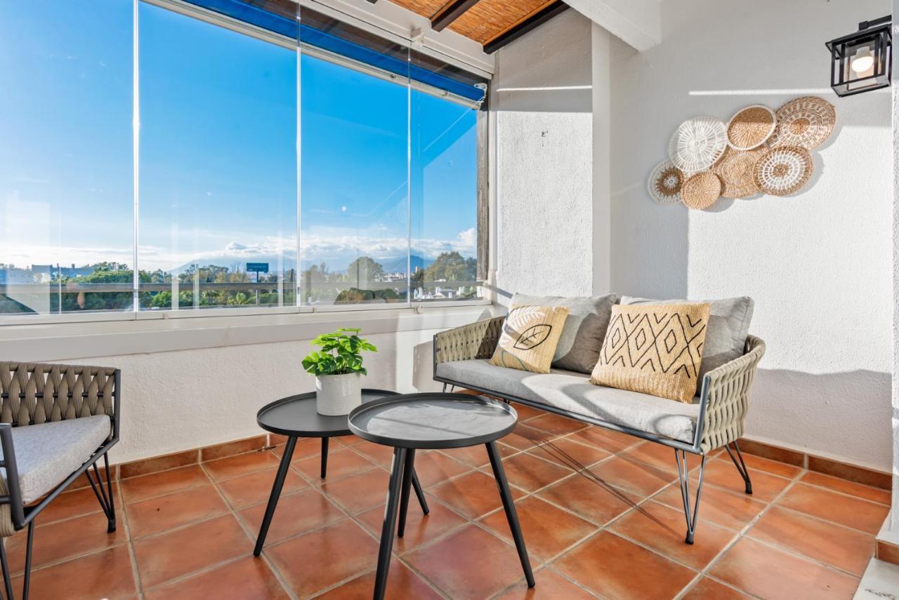 Modern Apartment - 2 Bedrooms, Beachside - Puerto Banus Marbella Exterior photo